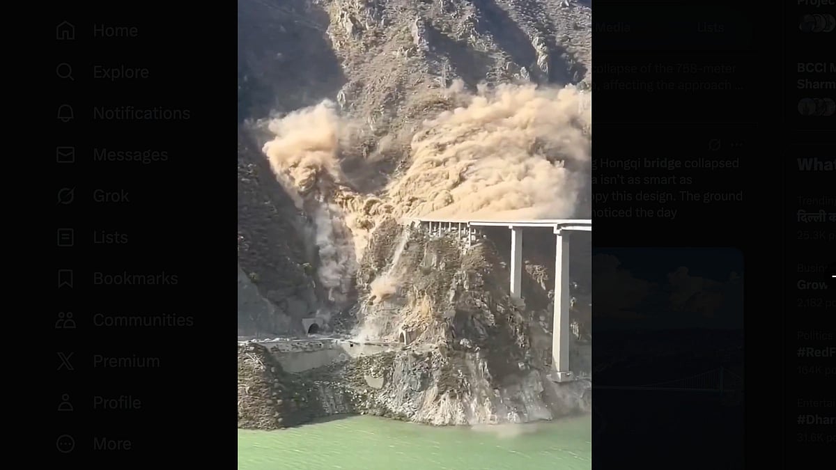 Hongqi Bridge In China’s Sichuan Partially Collapses Due To Landslide, Massive Dust Cloud Caught On Camera
