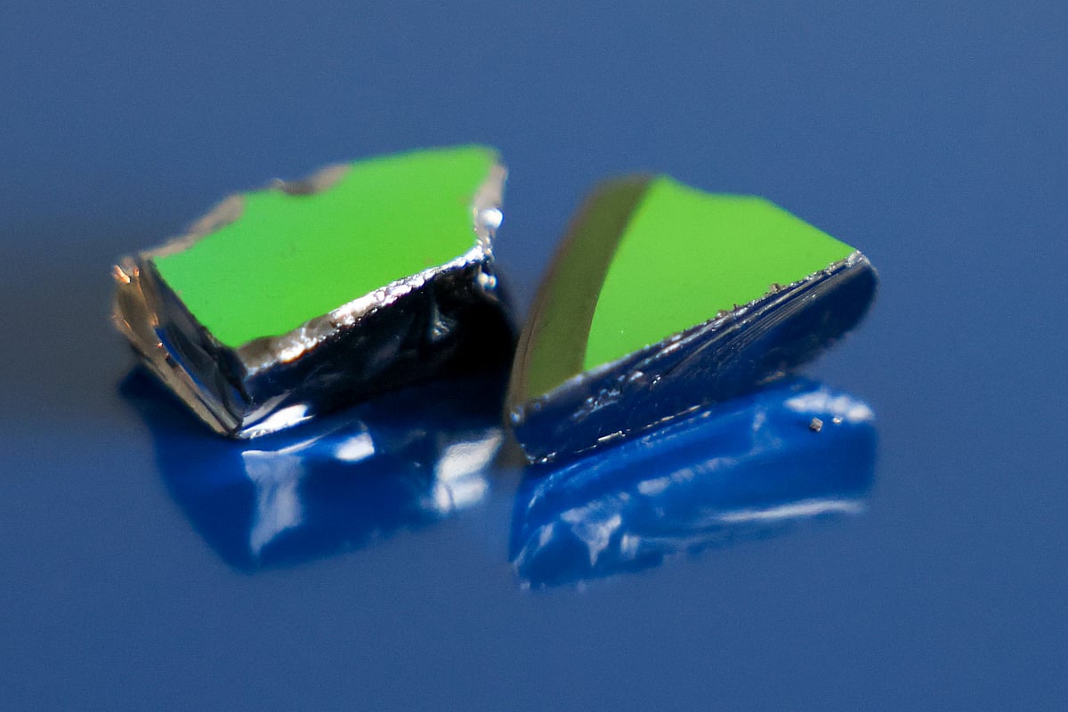 <div class="paragraphs"><p>A sample of germanium at a rare earth and raw materials storage warehouse. (Photo: Alex Kraus/Bloomberg)</p></div>