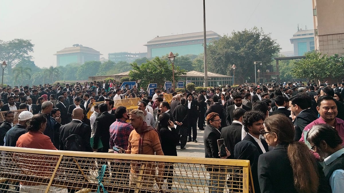 <div class="paragraphs"><p>Bomb threats to multiple Delhi courts and schools; Bomb and dog squad intensify investigation. (Photo: Amit Dwivedi/X)</p></div>