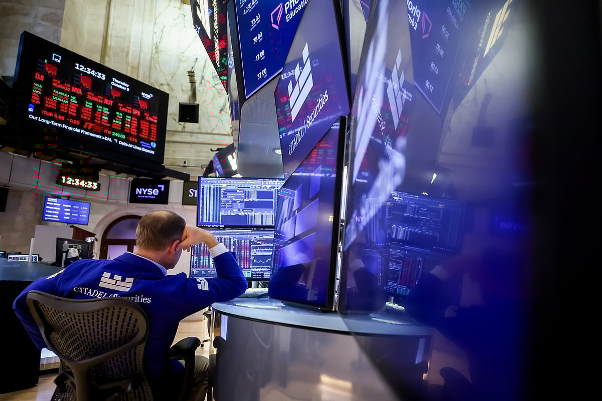 <div class="paragraphs"><p>The moves highlighted lingering uncertainty over interest rates and tech earnings, with Nvidia’s Wednesday report set to test investor nerves over lofty valuations surrounding the artificial intelligence sector. (Photographer: Michael Nagle/Bloomberg)</p></div>