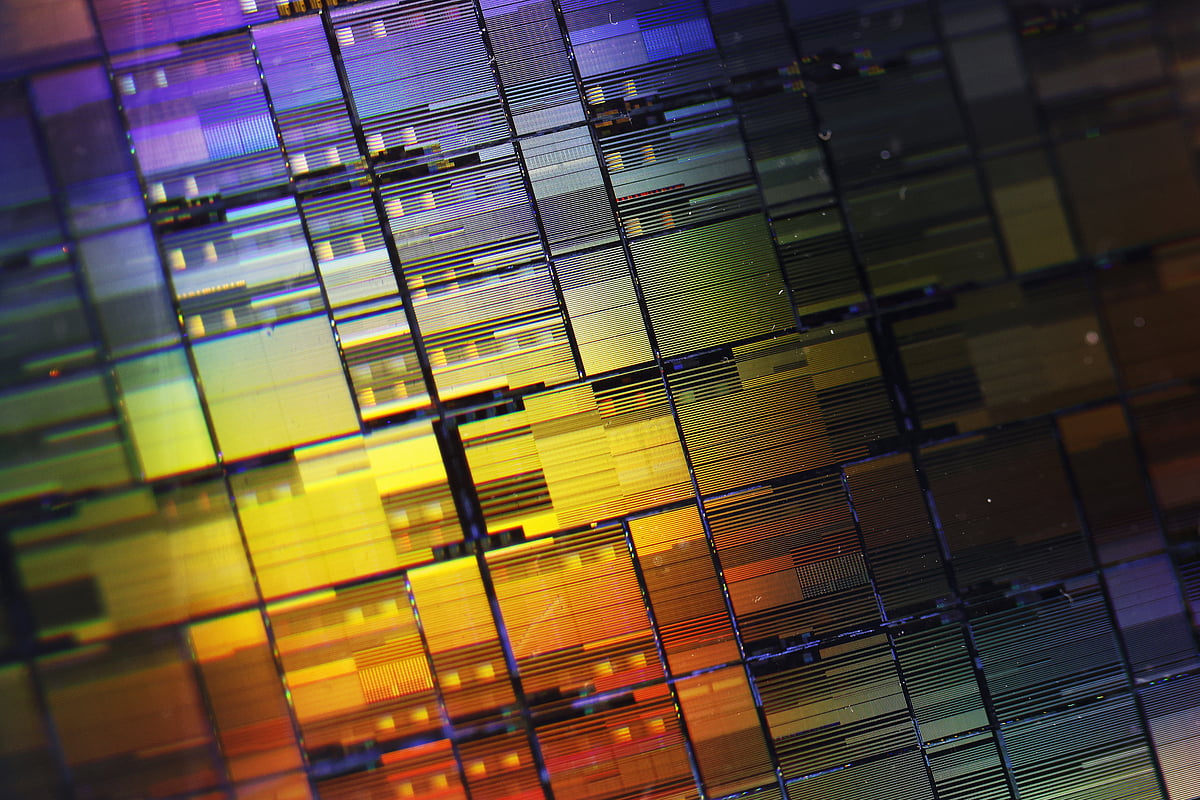 Japan to Spend $2 Billion On AI, Semiconductors In Extra Budget