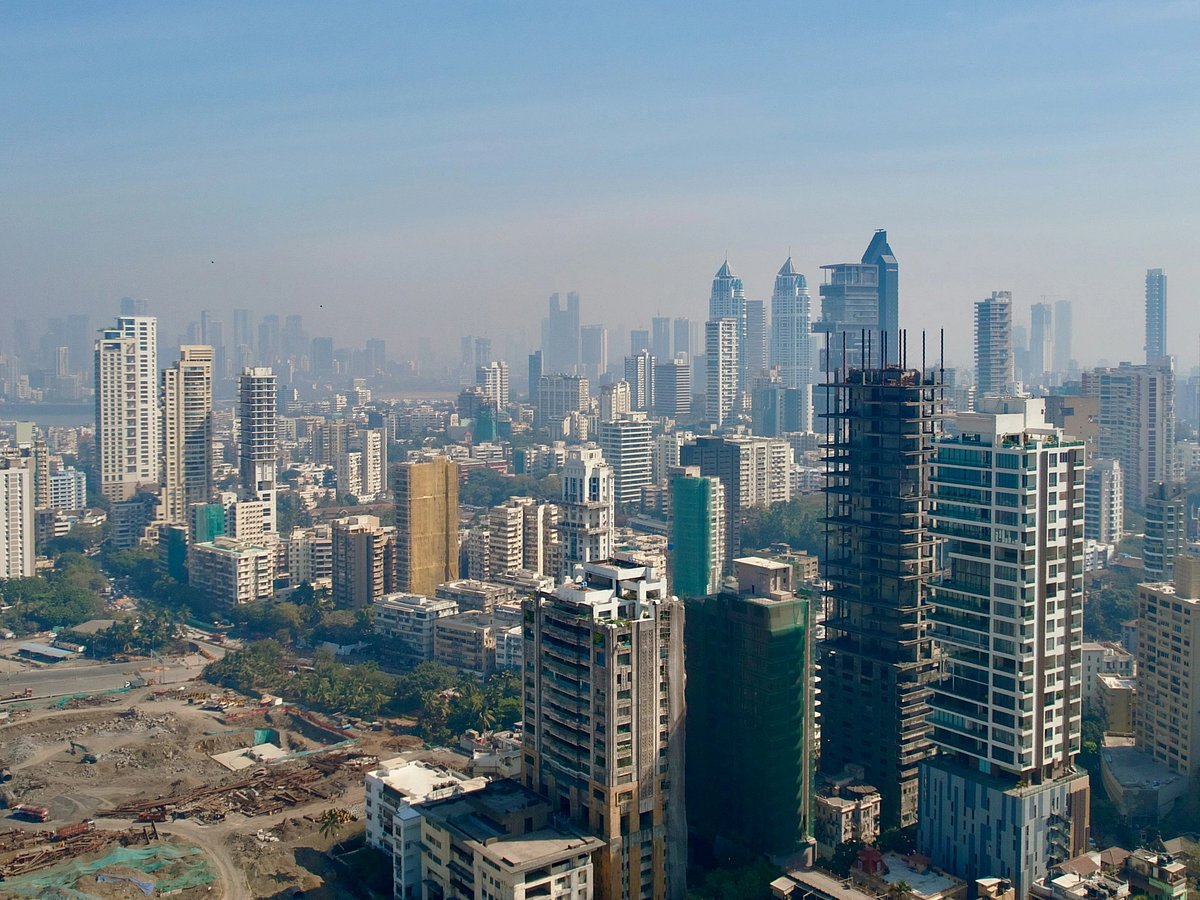 <div class="paragraphs"><p>Nepean Sea Road is among the most exclusive residential corridors in India. (Photo source: Unspalsh)&nbsp;</p></div>