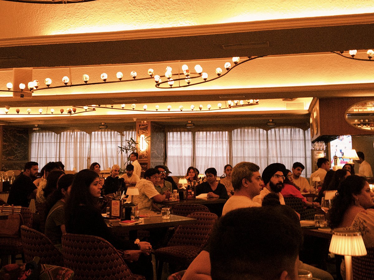 <div class="paragraphs"><p>People across demographics coming together to learn. (Source: Brydge)</p></div>