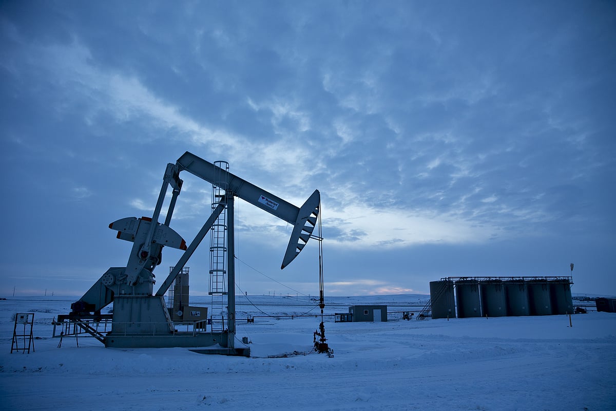 <div class="paragraphs"><p>The geopolitical situation has helped put a floor under oil prices, which have dropped by about a fifth this year. (Photo: Bloomberg)</p></div>