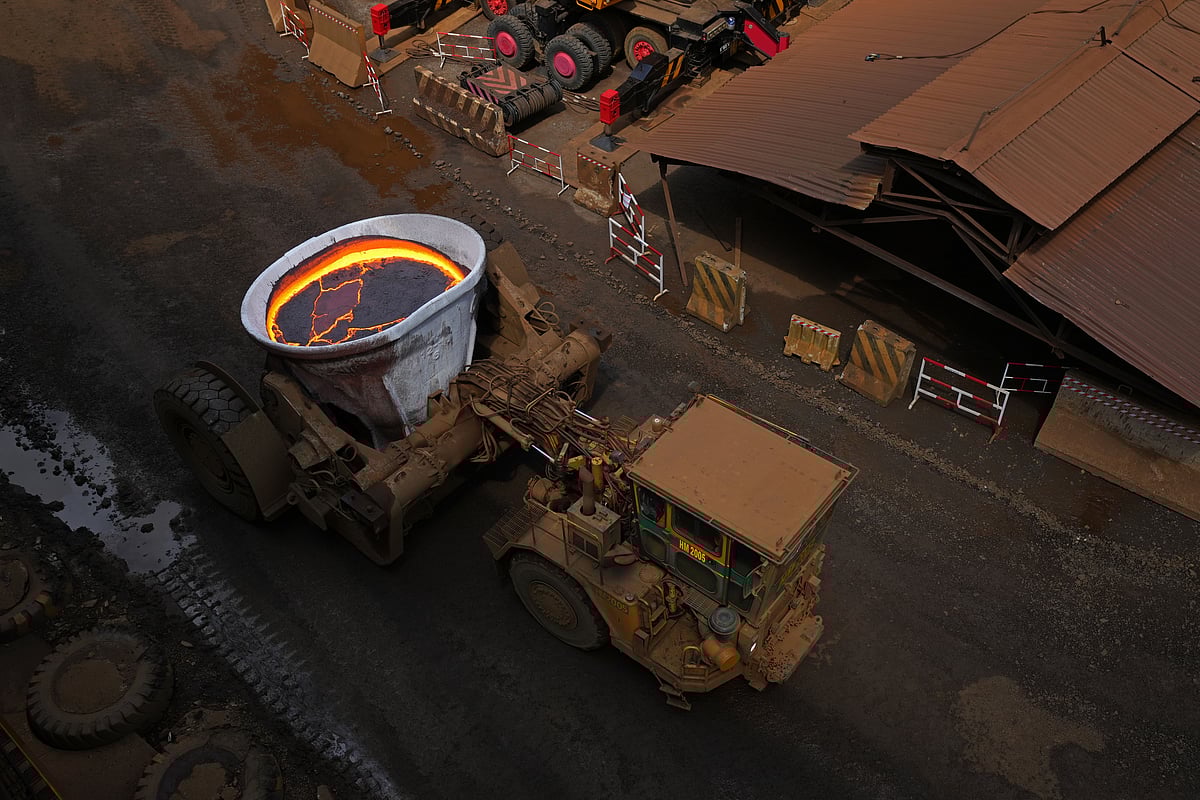 <div class="paragraphs"><p>A truck transporting slag to a dumping site at a nickel processing plant in Sorowako, South Sulawesi, Indonesia. (Photographer: Dimas Ardian/Bloomberg)</p></div>