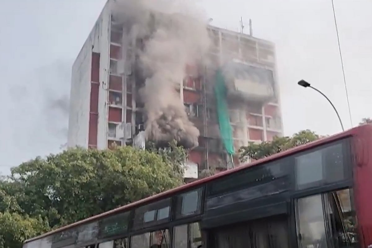 Fire Breaks Out At BSNL Office In Anna Salai | Watch Video