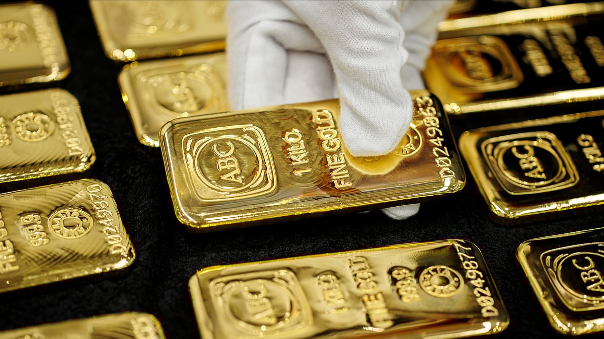 Gold Steadies As Traders Book Profits After Rally To Record