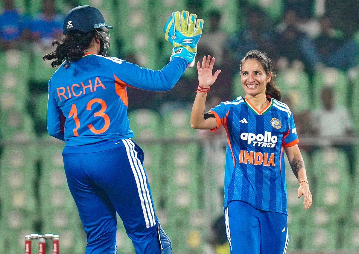 <div class="paragraphs"><p>India's Renuka Singh, right, celebrates a wicket with Richa Ghosh during the third T20 International cricket match of a series between India Women and Sri Lanka Women, at Greenfield International Stadium, in Thiruvananthapuram, Kerala, Friday, Dec. 26, 2025. (Photo: PTI)</p></div>