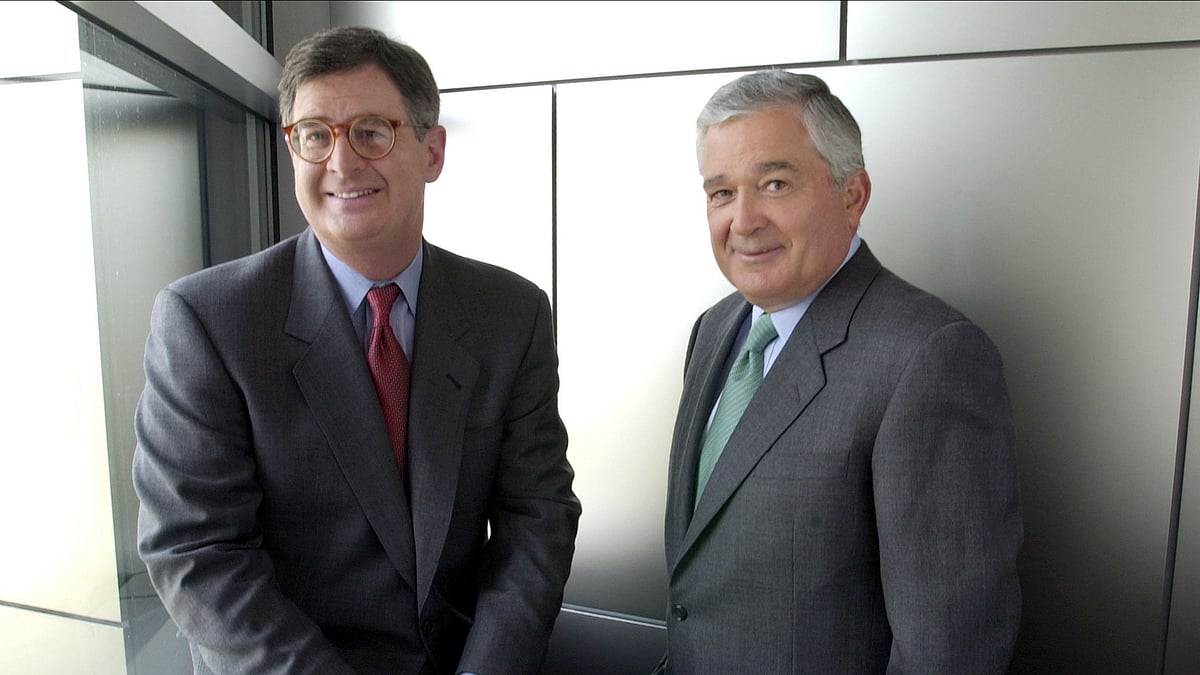 <div class="paragraphs"><p>Sam Palmisano, left, and Gerstner in 2002.</p></div>