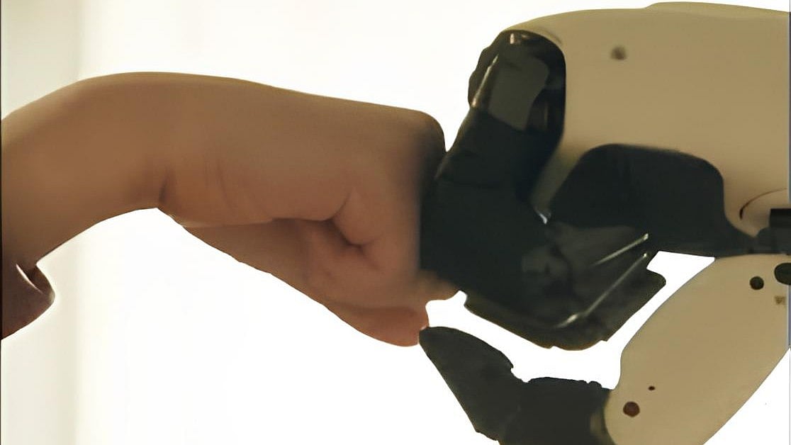 <div class="paragraphs"><p>LG Website</p></div>