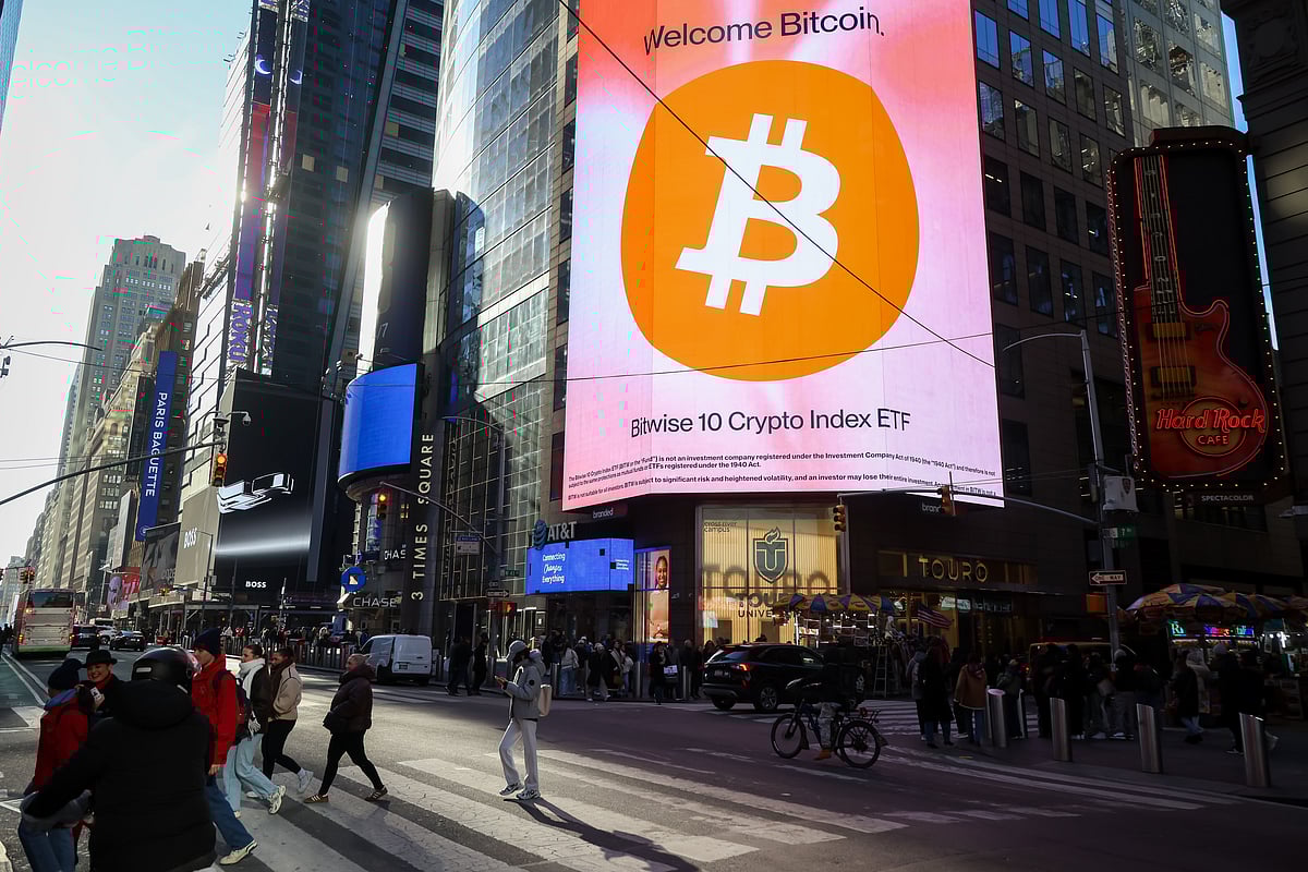 <div class="paragraphs"><p>Bitcoin reaches three-week high. (Image: Bloomberg)</p></div>