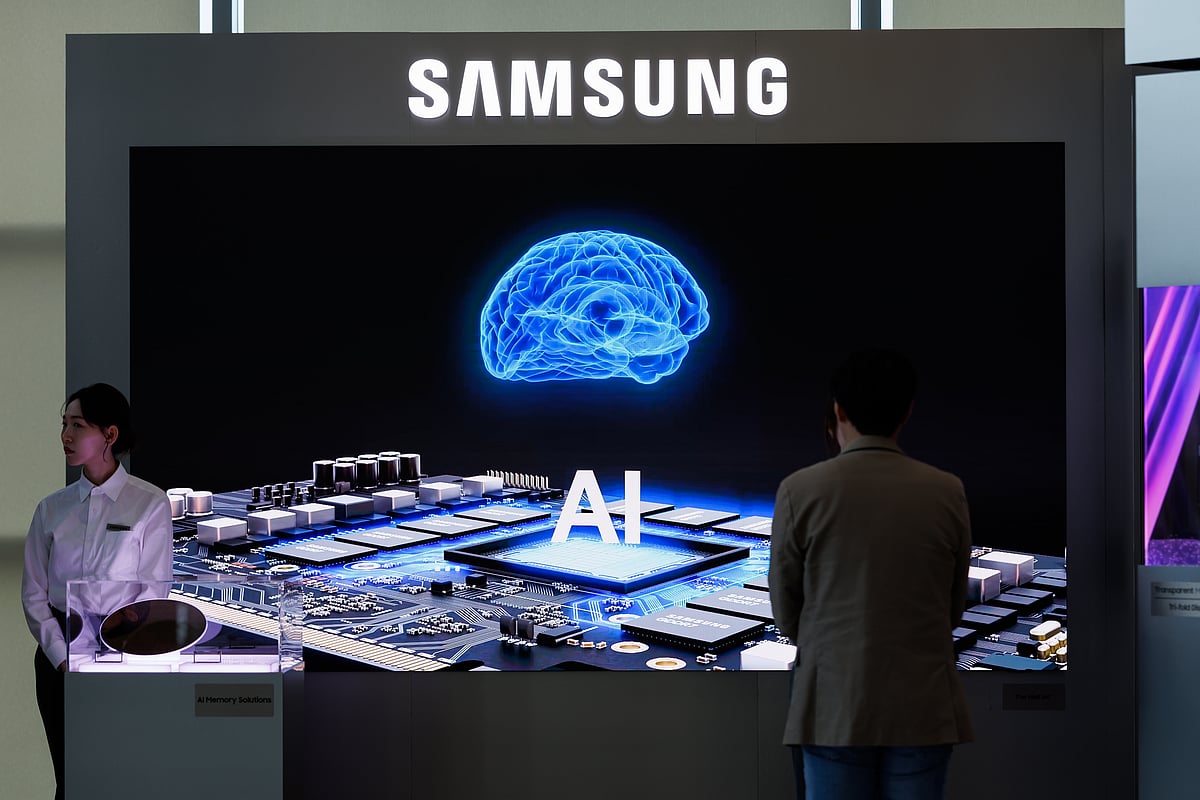 <div class="paragraphs"><p>Samsung, which has trailed SK Hynix Inc. and Micron high-bandwidth memory, delivered its cutting-edge HBM4 samples to Nvidia last year for qualification testing. (Source: Bloomberg)</p></div>