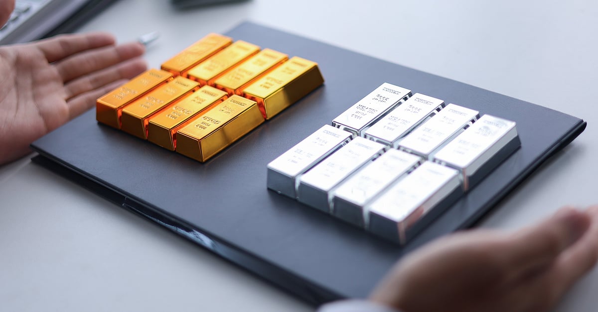 <div class="paragraphs"><p>On the MCX, gold futures climbed by Rs 3,058, or 2.25%, over the past week and settled at Rs 1,38,819 per 10 grams on Friday.</p><p>(Photo: Envato)</p></div>