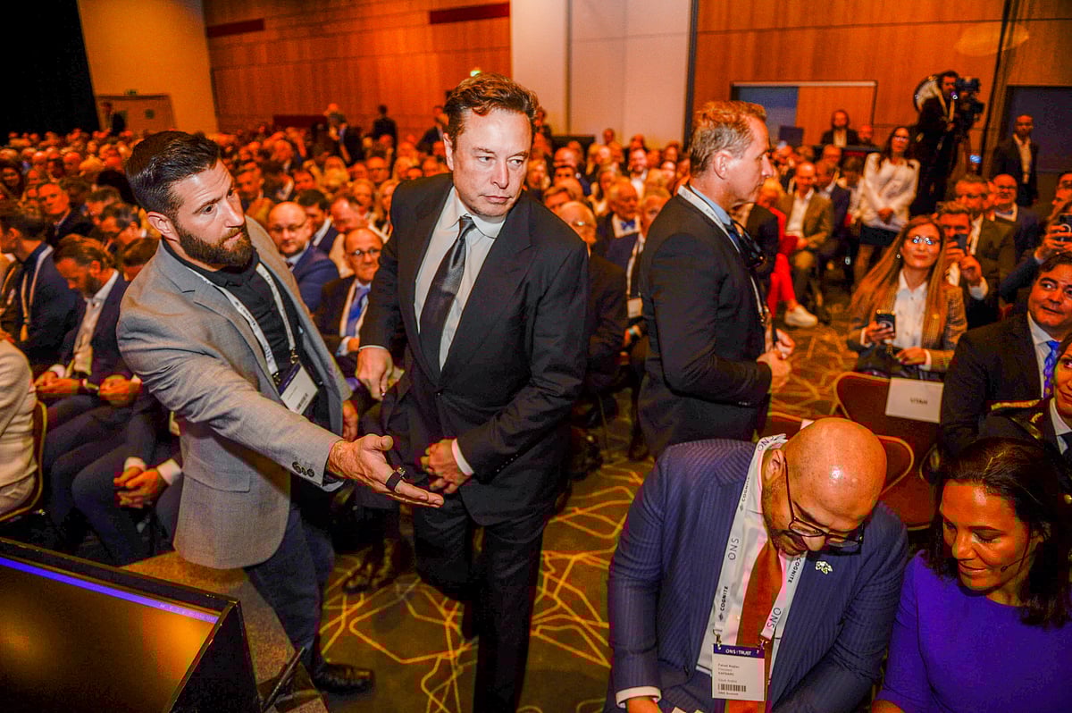 Elon Musk: focused on getting self-driving Teslas in wide release by year-end