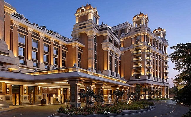 <div class="paragraphs"><p>ITC Hotel</p></div>