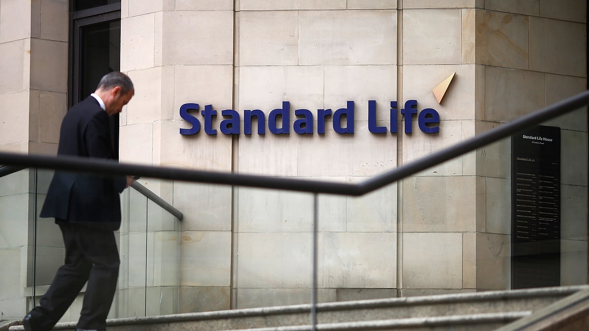 Standard Life To Sell Stake Worth Rs 1,400 Crore In HDFC Life
