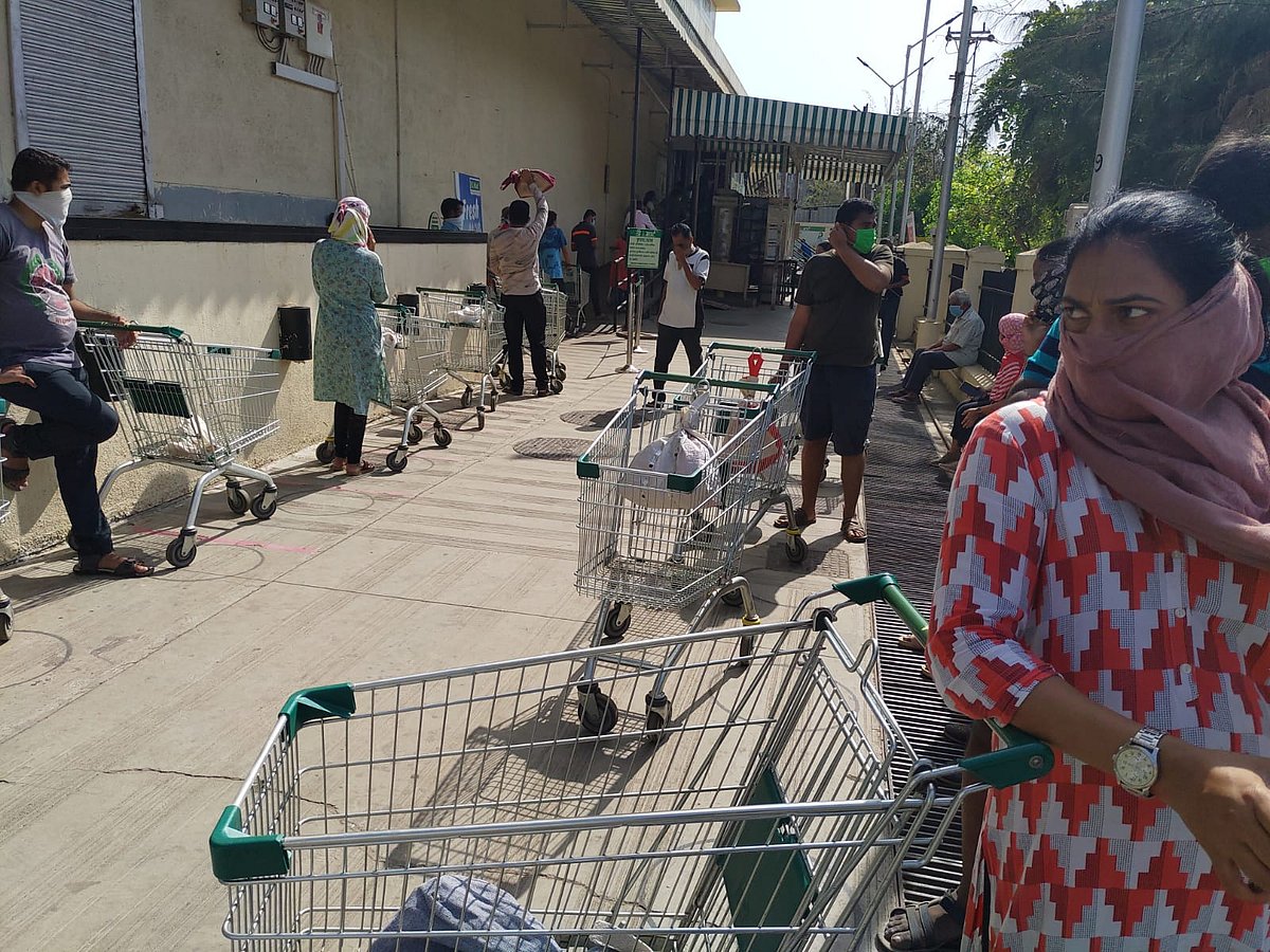 Coronavirus Lockdown: Half Of DMart Stores Closed, Footfalls ...