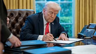 500% Tariff On India? How Trump's Russia Sanctions Bill Could Pressure Delhi Over Oil Imports