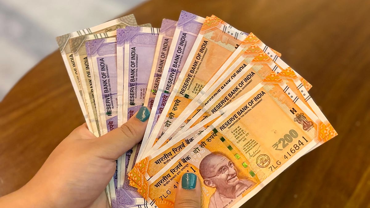 Rupee Falls 5% In 2025 Amid Strong Dollar, Persistent Foreign Outflows