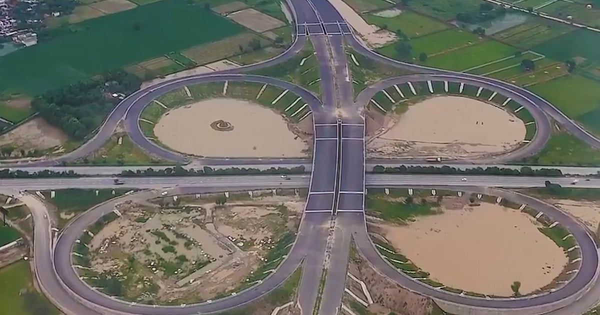 Noida Worldwide Airport Inauguration: Jewar Airport To Start Operations In December | Revenue Unique Noida Worldwide Airport Inauguration: Jewar Airport To Start Operations In December | Revenue Unique