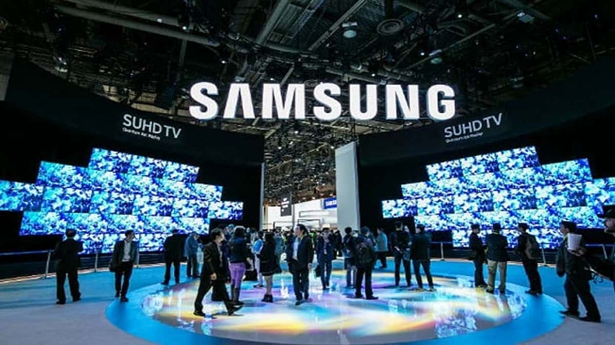 Samsung's Galaxy S26 Ultra Expected To Come With Rounder Corners