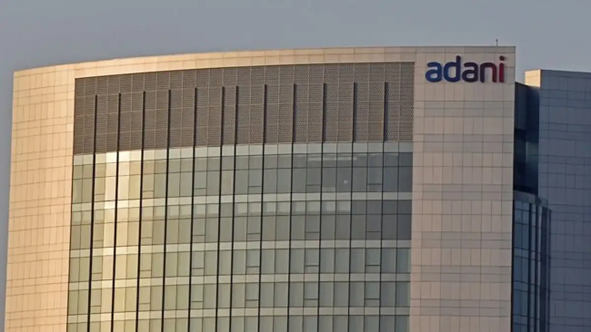 Adani Group ने Fy25 में ₹75,000 करोड़ टैक्स देकर रचा इतिहास 9 अदाणी ग्रुप का टैक्स भुगतान 25% बढ़ा, Fy24 में 58,104 करोड़ रुपये किए जमा
