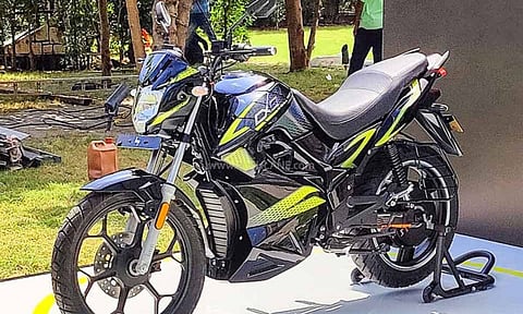  HOP OXO is powered by a 3.75 KWh battery pack with a range of 150 km per charge 