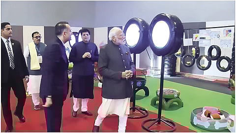  Modi: India is on the move and is moving fast 