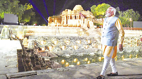  Modi at India’s first solar-powered village Modhera: a major clean energy project 