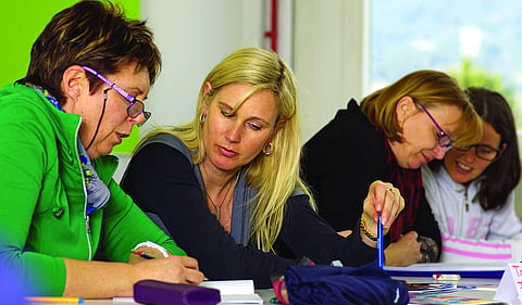  In the US, there is no fundamental difference between how the current generation of board members deals with a female and a male board chair 