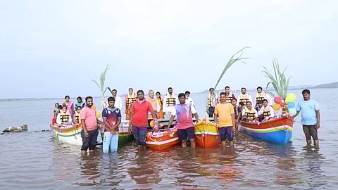  Godrej & Boyce has provided paddling boats and fishing nets to Shirwal’s fishermen community 