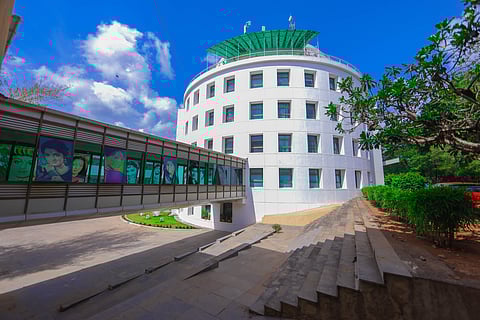 Whistling Woods: offering everything related to M&E education, all under one 
roof