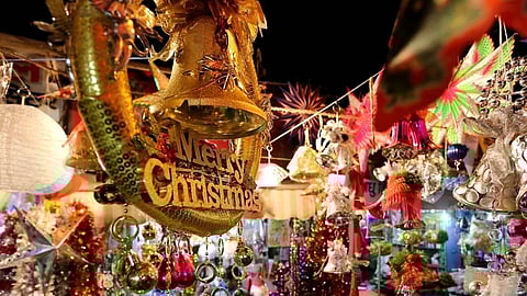 Deck, not destroy, the halls