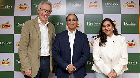 Sarin (centre):
bringing greater visibility