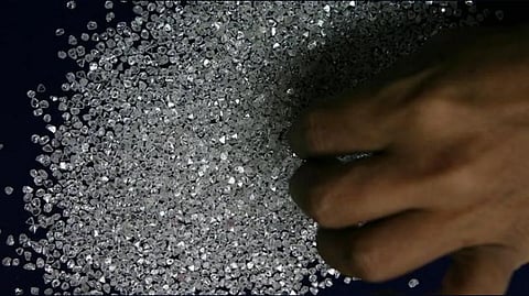 China Sparkles as U.S. Tariffs Dim India’s Diamond Trade