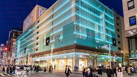 Tiffany & Co. flagship store interior showcasing high jewellery displays and elegant lighting.