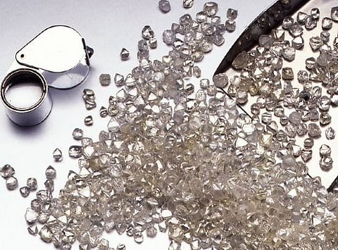 China Sparkles as U.S. Tariffs Dim India’s Diamond Trade