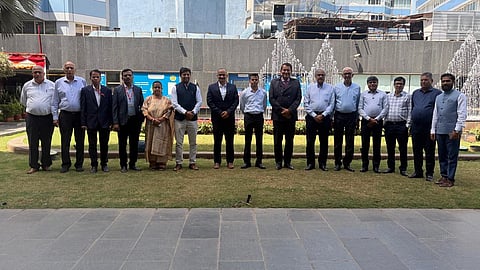 Bharat Diamond Bourse and Department of Posts Sign MOU