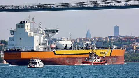 US sanctions squeeze Russian oil giants as revenues drop and buyers pull back