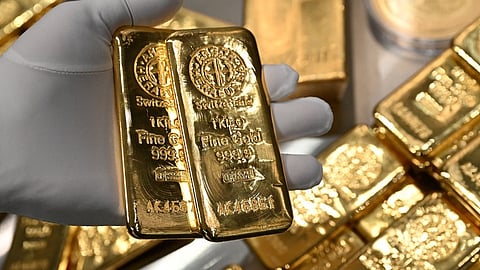 Gold glitters to two-week high as Fed rate-cut hopes rise