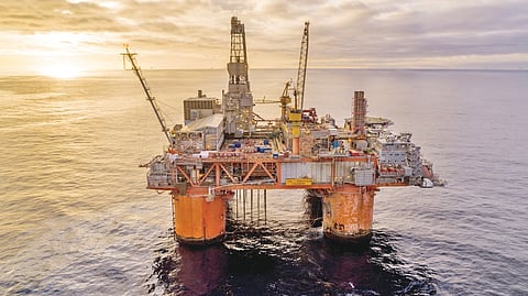 Oil prices steady as Middle East tensions ease, inventory data weighs on market