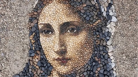 The Artist Who Uses Pebbles to Tell Stories!