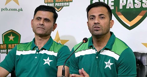 PCB ने वहाब रियाज और अब्दुल रज्जाक को चयनकर्ता पद से किया बर्खास्त