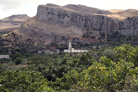 ‘Hanging garden’ clings on despite harsher drought