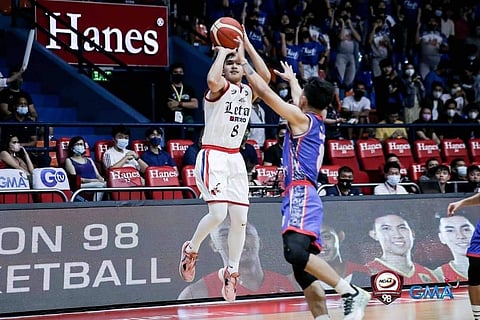 Photograph courtesy of NCAA
Kurt Reyson of Letran and Lars Sunga of Arellano renew their rivalry in Season 98 NCAA basketball tournament today at the Filoil EcoOil Centre in San Juan.
