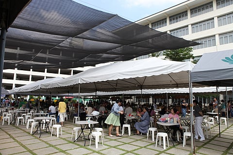 For a cause The Tzu Chi Foundation holds its Fiesta Verde anew after four years. The annual two-day wellness and vegetarian food festival aims to raise funds for the non-government organization’s charitable causes. Bring lunch kits, food containers, and reusable bags to enjoy vegan and vegetarian meals, health-boosting beverages, locally-produced items, and fresh fruits and vegetables, among others, until 6 November from 10 a.m. to 7 p.m. at the Buddhist Tzu Chi Campus, Sta. Mesa, Manila. | PHOTOGRAPHS BY JOEY MENDOZA FOR THE DAILY TRIBUNE