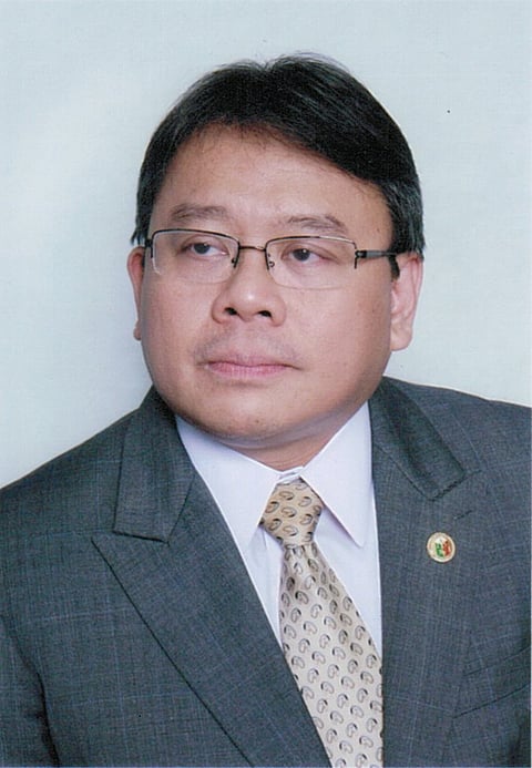 Photograph courtesy of fb/Ferdinand Topacio
lawyer-producer Ferdinand Topacio.