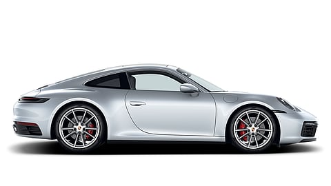 PHOTOGRAPHS COURTESY OF PORSCHE
DRIVER benefits from the highly flexible light that the new development makes possible thanks to extremely homogeneous illumination.
