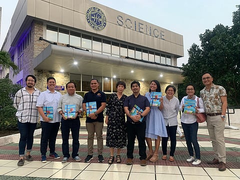 Professor emeritus and ‘Doktor ng Dagat’ author Dr. Rosario Torres-Yu (fifth from left) with UPD-CS MSI marine scientist Dr. Deo Onda (fourth from left) and UPD-CS Dean Dr. Giovanni Tapang (sixth from left) at the Sulong-Agham book series launch at the UPD-CS Admin Building. Seen in photo are (from left) SSI vice president Prof. Jose Monfred Sy, DFPP chair Prof. Schedar Jocson, UPD-CAL Dean Dr. Jimmuel Naval, UPD-CS SAPA associate dean Dr. Lillian Rodriguez, UPD-CS MAPA associate dean Dr. Eizadora Yu, UPD-CS FARM Associate Dean Dr. Marian Roque, and SSI president Cheeno Marlo Sayuno. |   PHOTOGRAPHS COURTESY BY Andro Sampang 