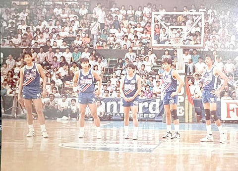 PHOTOGRAPHs COURTESY OF pba archives
PUREFOODS parades one of the PBA’s deadliest starting units in 1988 with Jerry Codinera, Jojo Lastimosa, Willie Generalao, Alvin Patrimonio and Mon Fernandez.